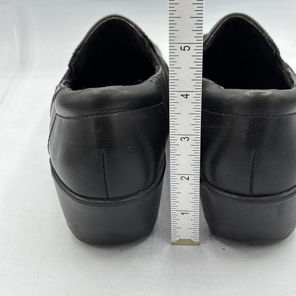 Clarks Collection Esha Marigold Women’s 9M Black Leather Loafers Slip-On Comfort - Picture 9 of 11